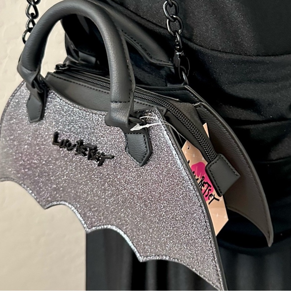 NWT Betsey Johnson Silver Glitter Bat Mini Bag - Picture 7 of 15